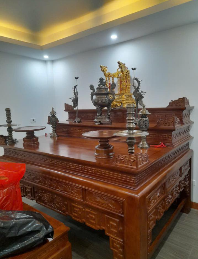 Hướng dẫn bài trí bàn thờ tam cấp theo thứ tự